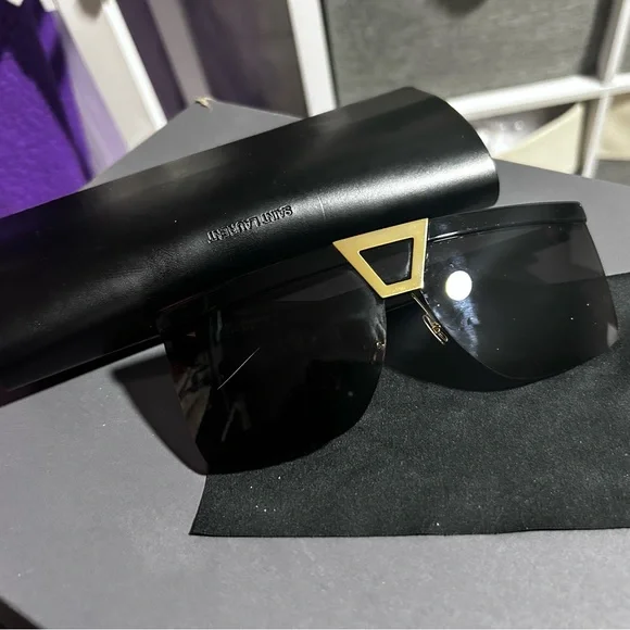 Saint Laurent Shades SL 537 Palace - Picture 3 of 9